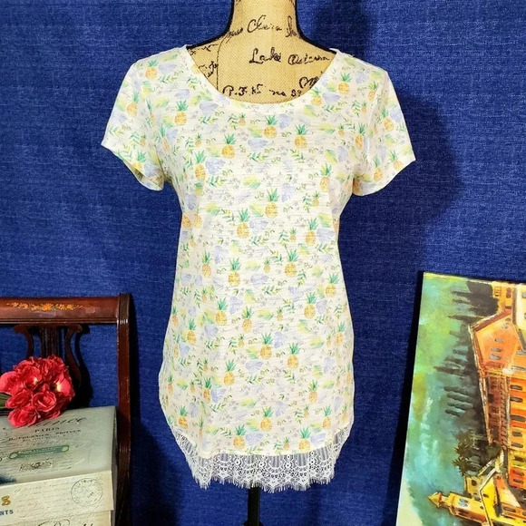 LC Lauren Conrad Women's Regular Pineapple Tie Back Tee Size Small Yellow New - Picture 2 of 9